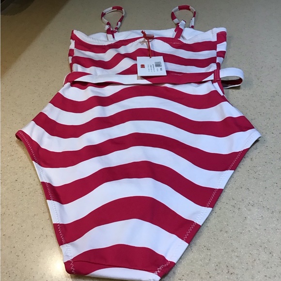 The Madeline Belted Strapless One-Piece Swimsuit - Picture 7 of 12